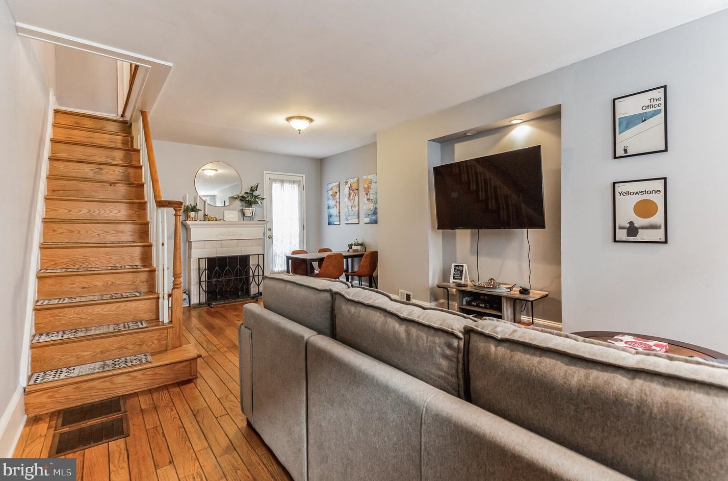 2425 Meredith St, Philadelphia PA  19130-2521 exterior