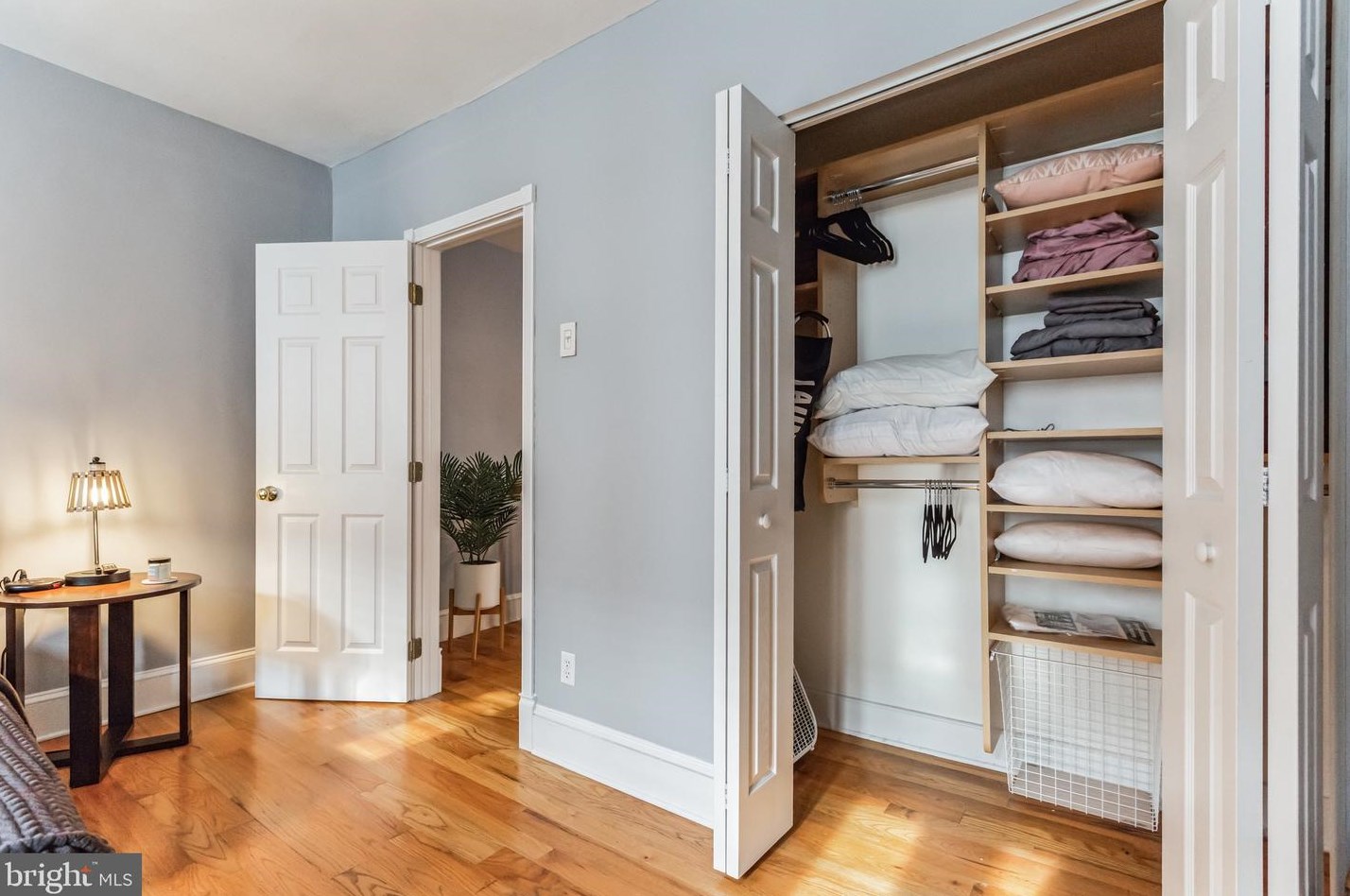 2425 Meredith St, Philadelphia PA  19130-2521 exterior