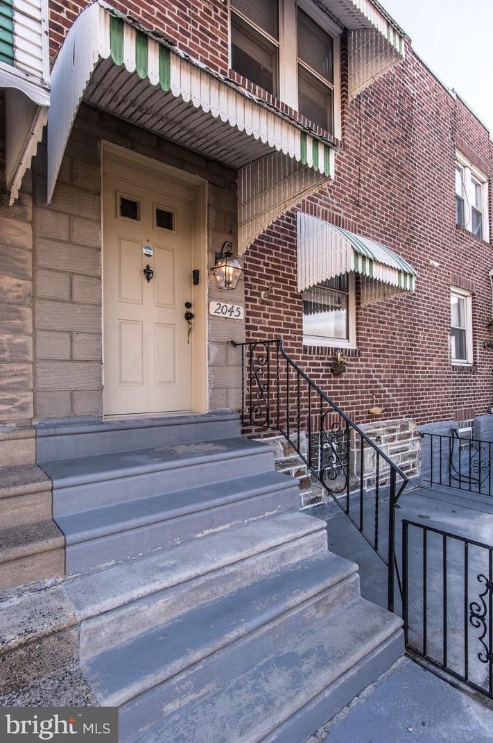 2045 Fraley St, Philadelphia, PA 19124-1601