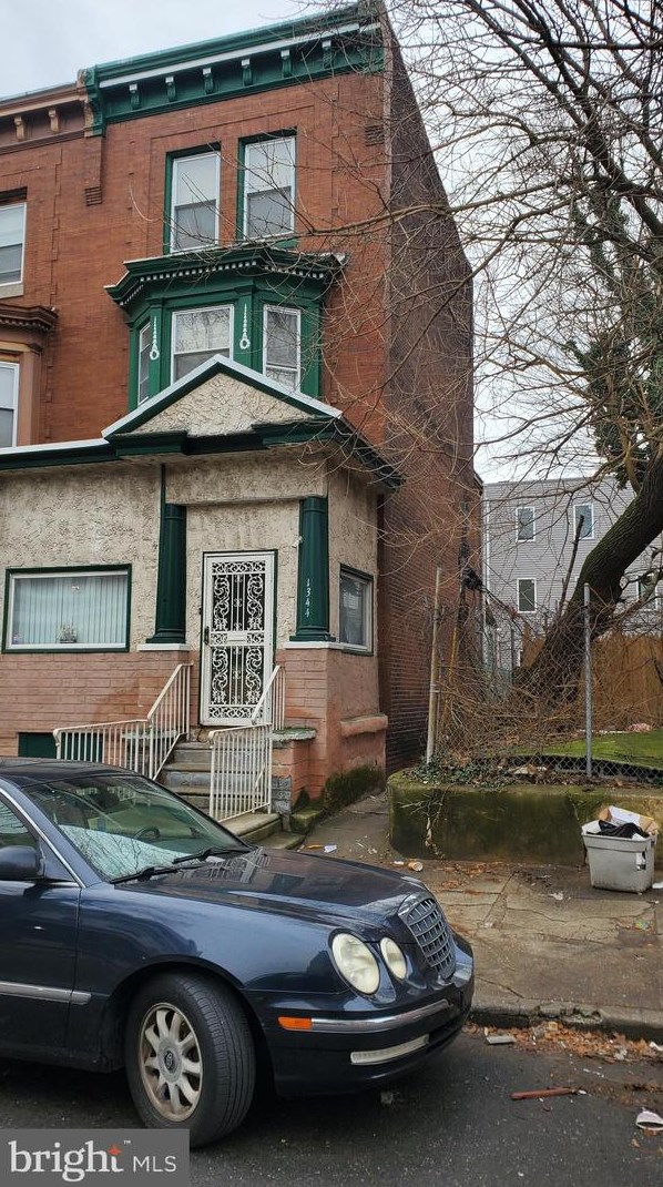 1344 Pike St, Philadelphia, PA 19140-3730