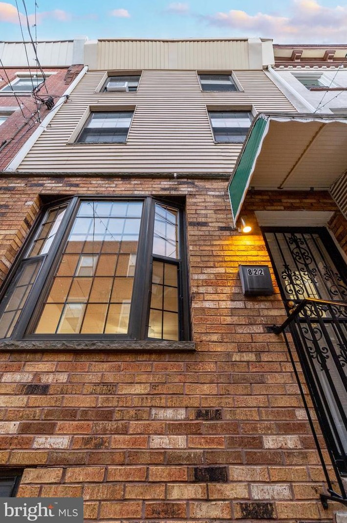 822 Kimball St, Philadelphia, PA 19147-4711