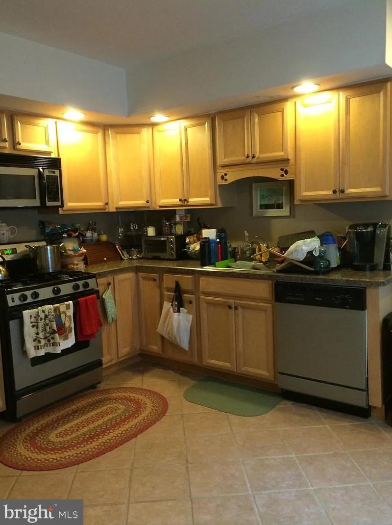 4820 Ogle St, Philadelphia PA  19127-1905 exterior