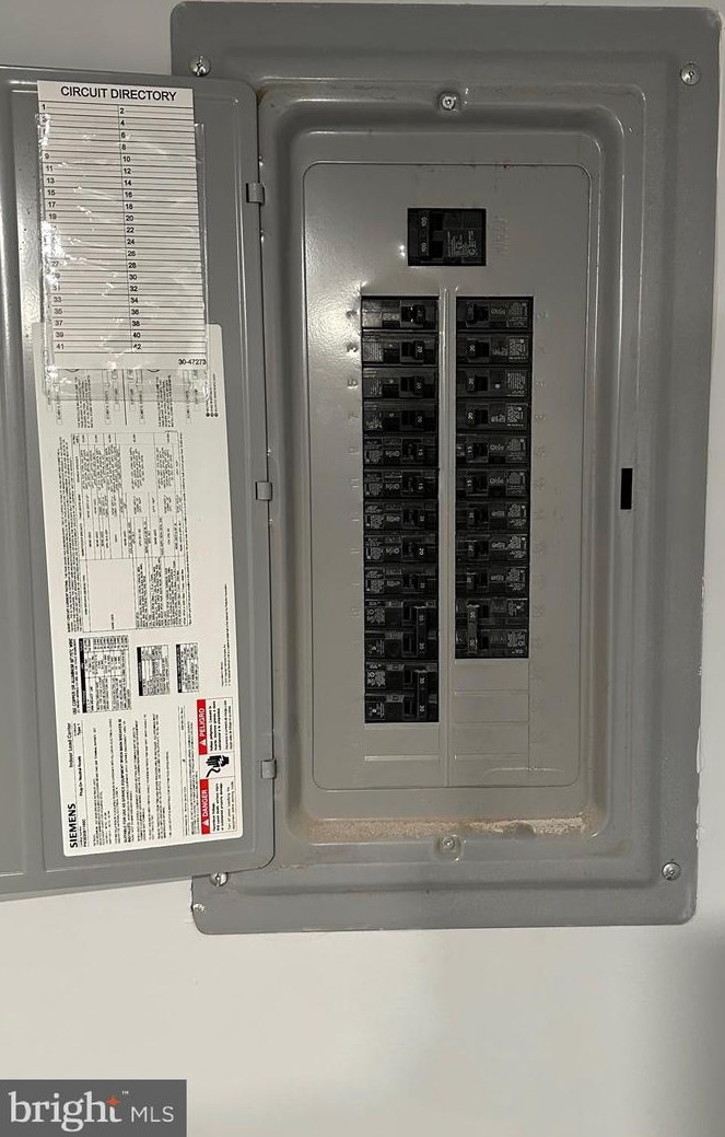 6510 Regent St, Philadelphia PA 19143-3723 exterior