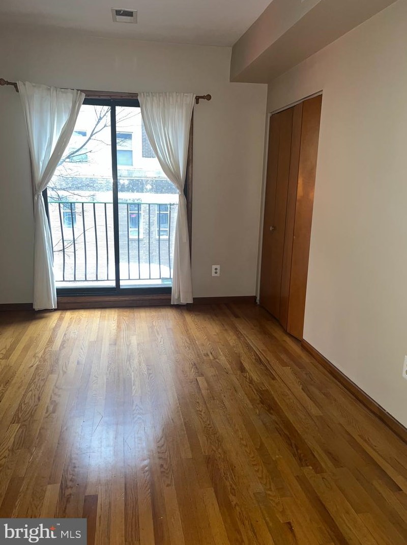 1410 South St #2a, Philadelphia, PA 19146