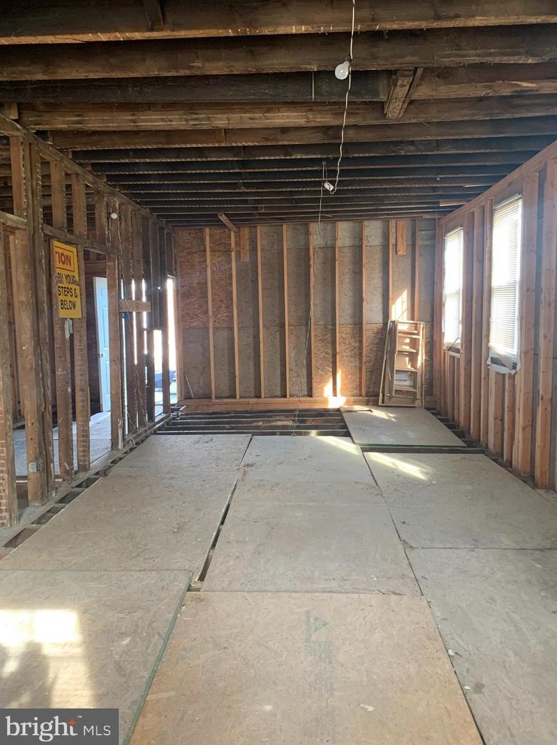 1201 Lindley Ave, Philadelphia PA 19141-1508 exterior