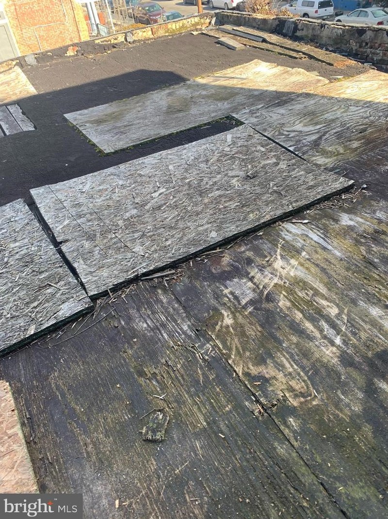 1201 Lindley Ave, Philadelphia PA 19141-1508 exterior