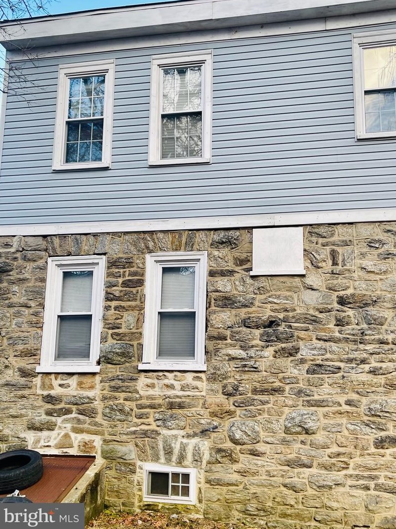 1201 Lindley Ave, Philadelphia PA 19141-1508 exterior