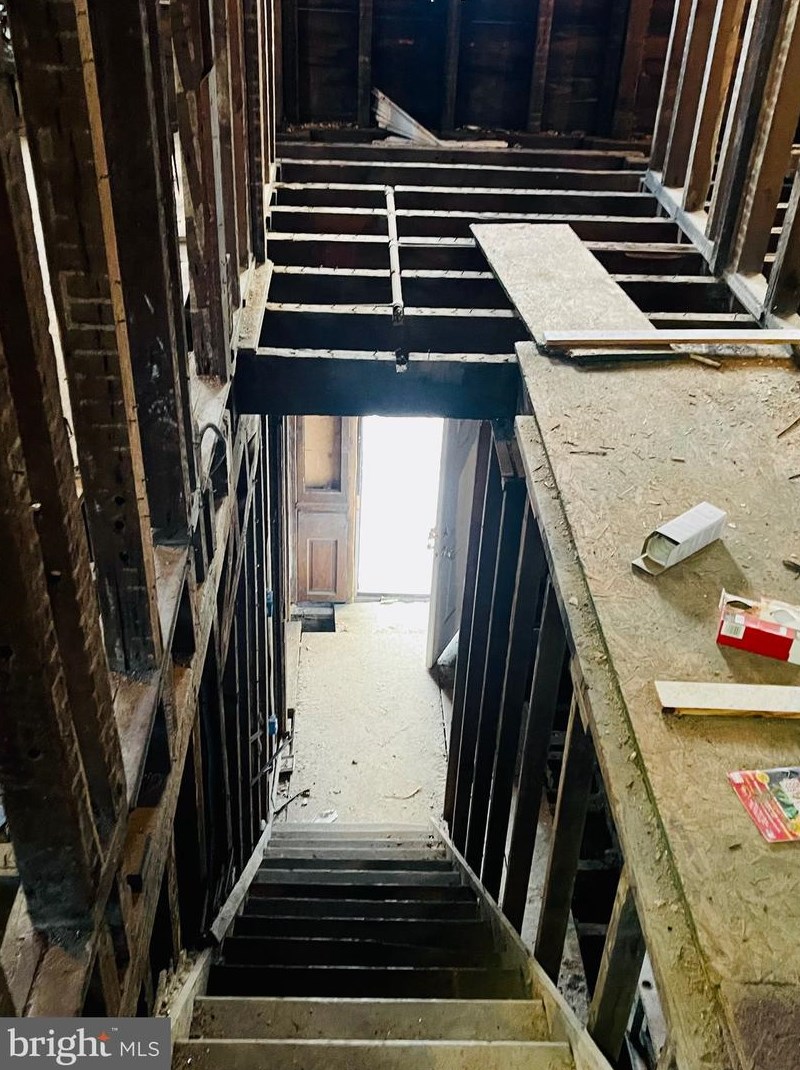 1201 Lindley Ave, Philadelphia PA 19141-1508 exterior