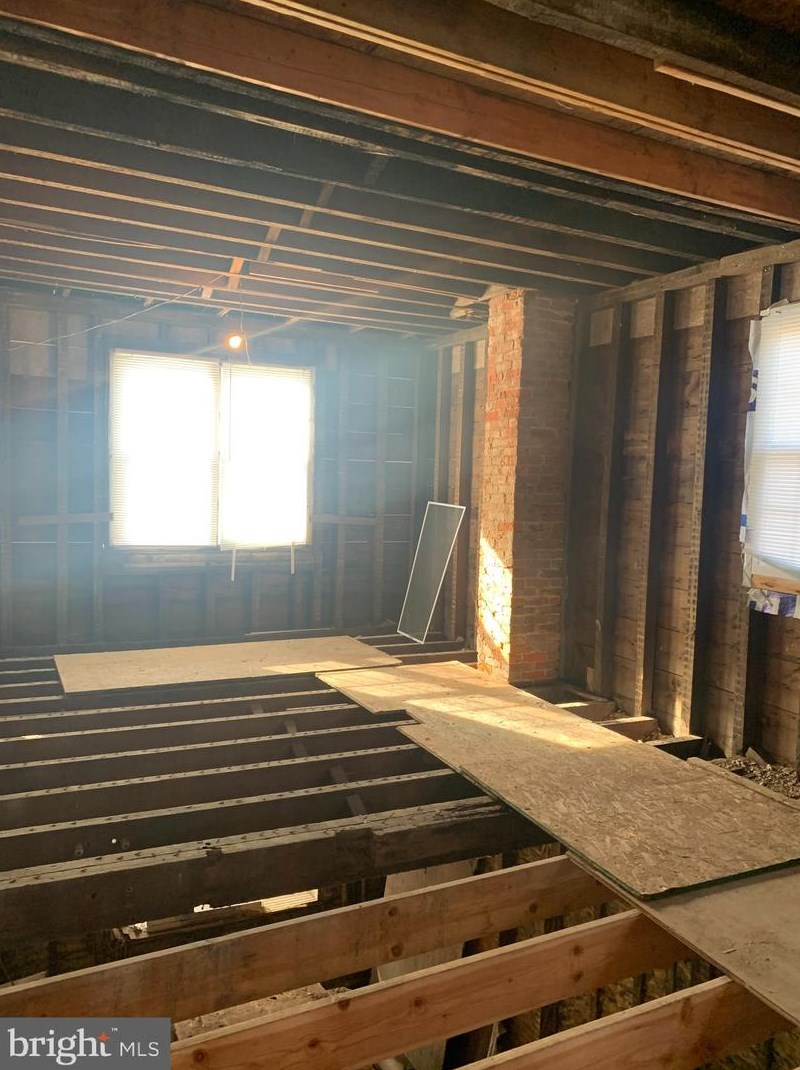 1201 Lindley Ave, Philadelphia PA 19141-1508 exterior