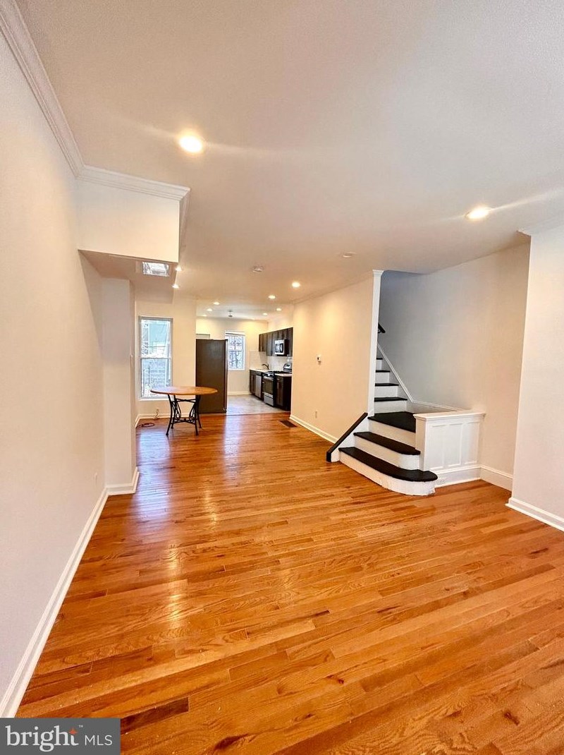 2233 Bonaffon St, Philadelphia, PA 19142