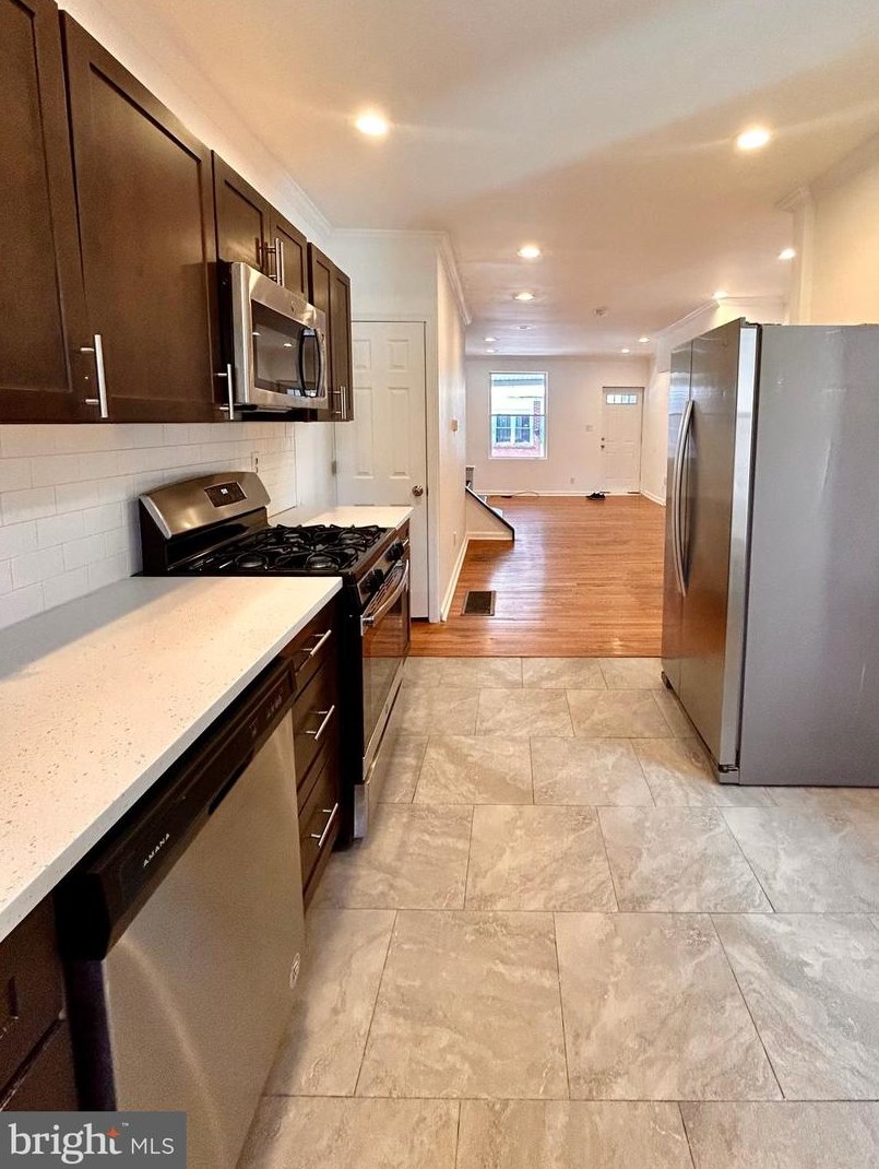 2233 Bonaffon St, Philadelphia PA  19142-1802 exterior