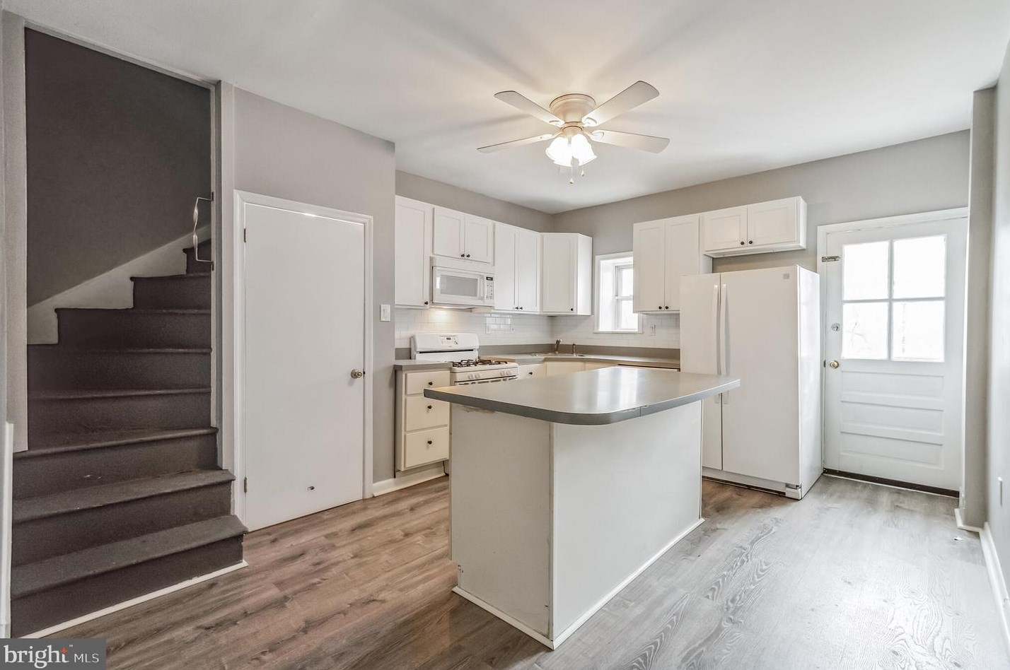 220 Dupont St, Philadelphia PA  19127-1208 exterior