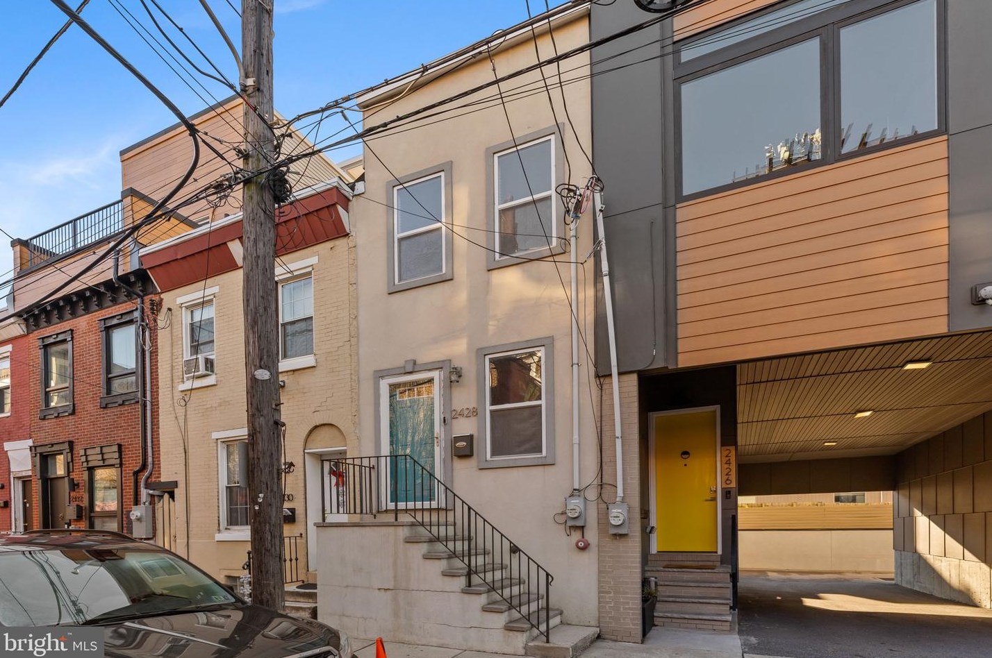 2428 Gordon St, Philadelphia, PA 19125-2908