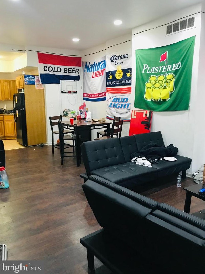 1910 N 17th St, Philadelphia, PA 19121