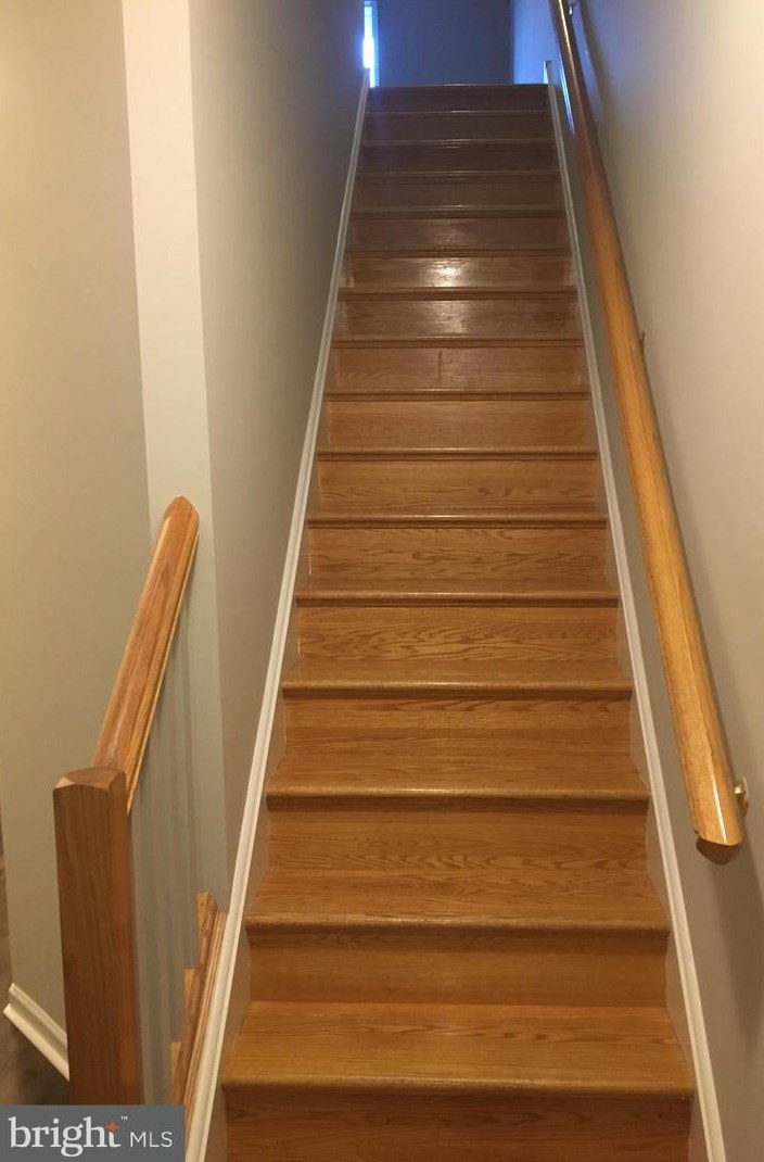 33 Brewerytown Ct, Philadelphia PA  19121-4430 exterior