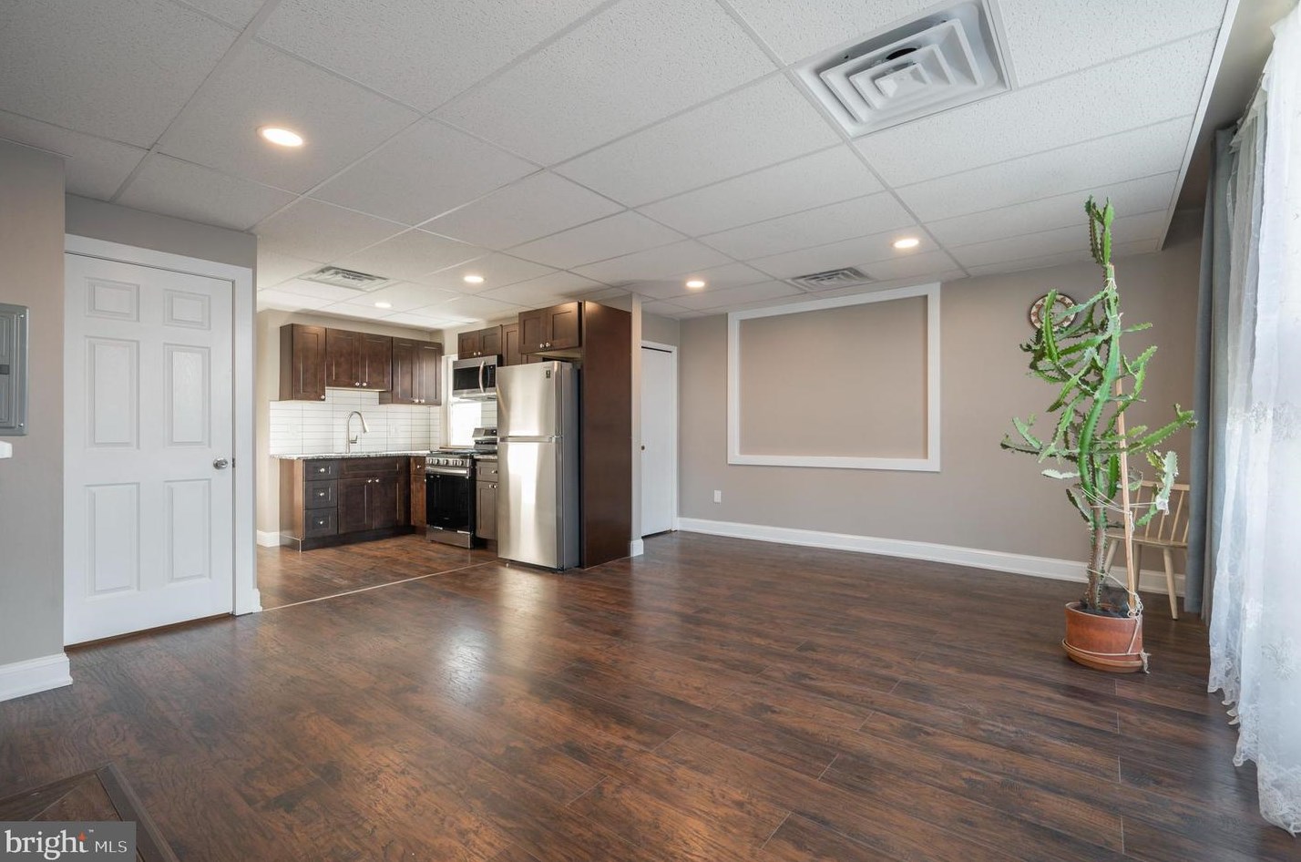 2721 E Allegheny Ave #2a, Philadelphia, PA 19134