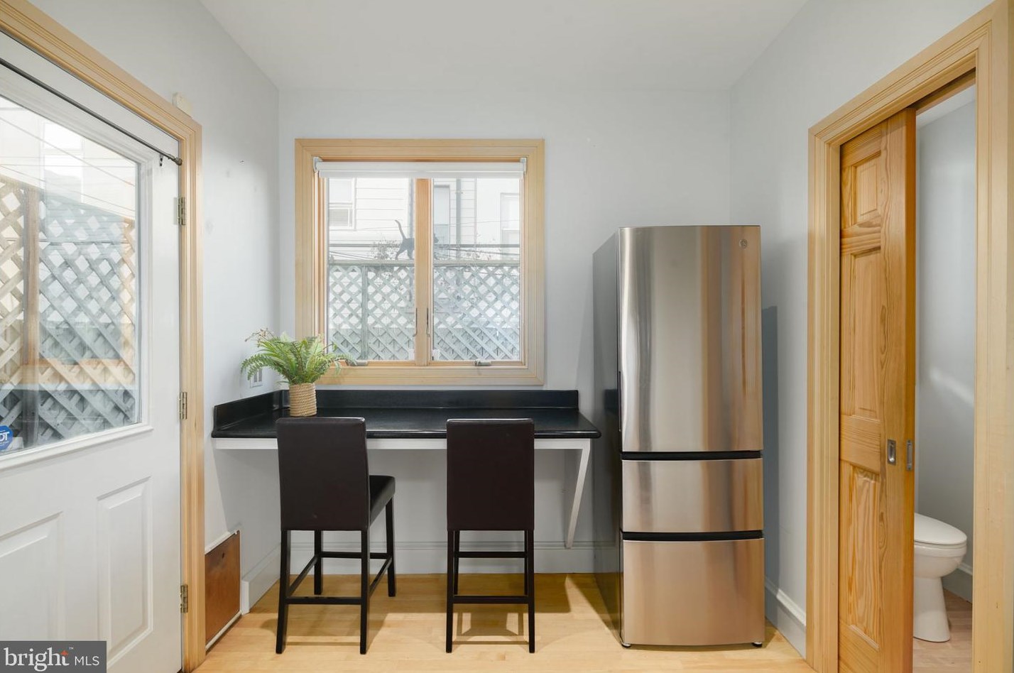 886 Ringgold St, Philadelphia PA  19130-1943 exterior