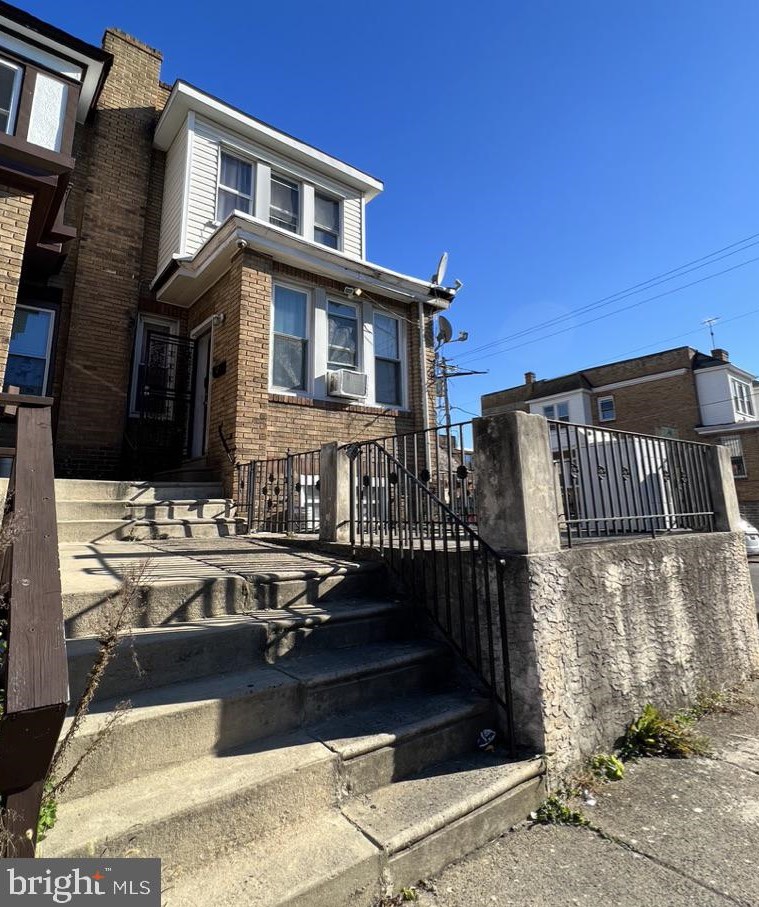 4901 Gransback St, Philadelphia, PA 19120-4323