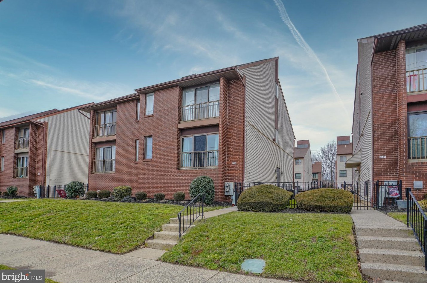 9582 State, Philadelphia, PA 19114