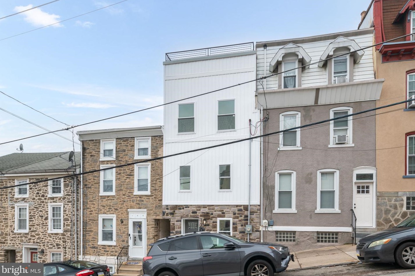 170 Roxborough Ave, Philadelphia PA  19127-1514 exterior