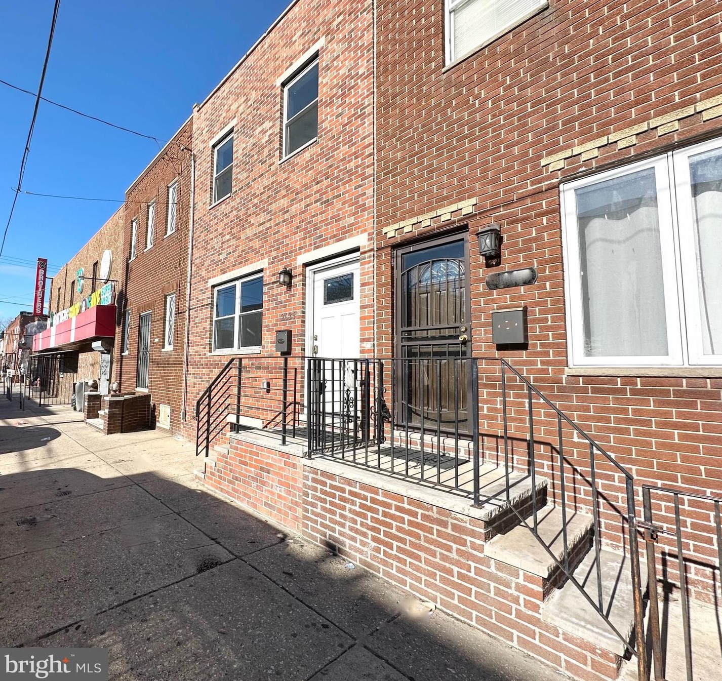 2635 Tasker St, Philadelphia, PA 19145-1227