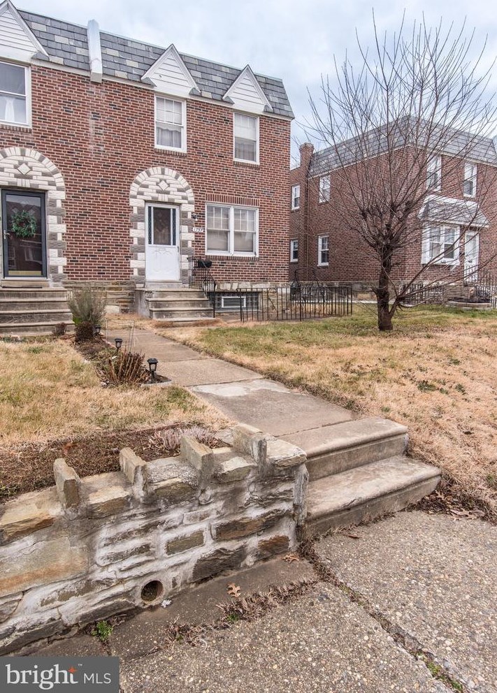 1737 Vista St, Philadelphia, PA 19111-3827