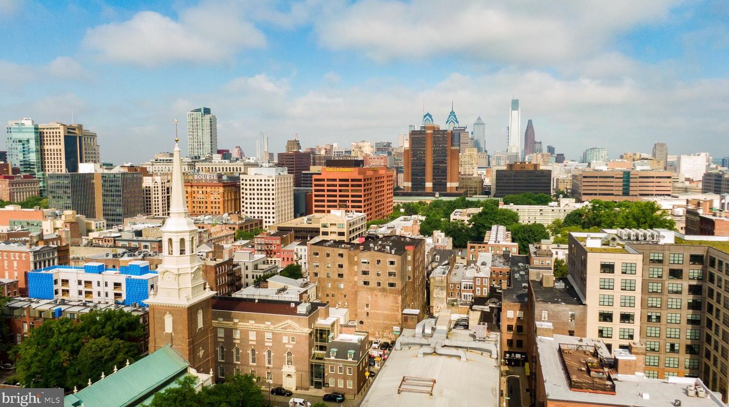 129 Cuthbert St, Philadelphia PA  19106-2204 exterior