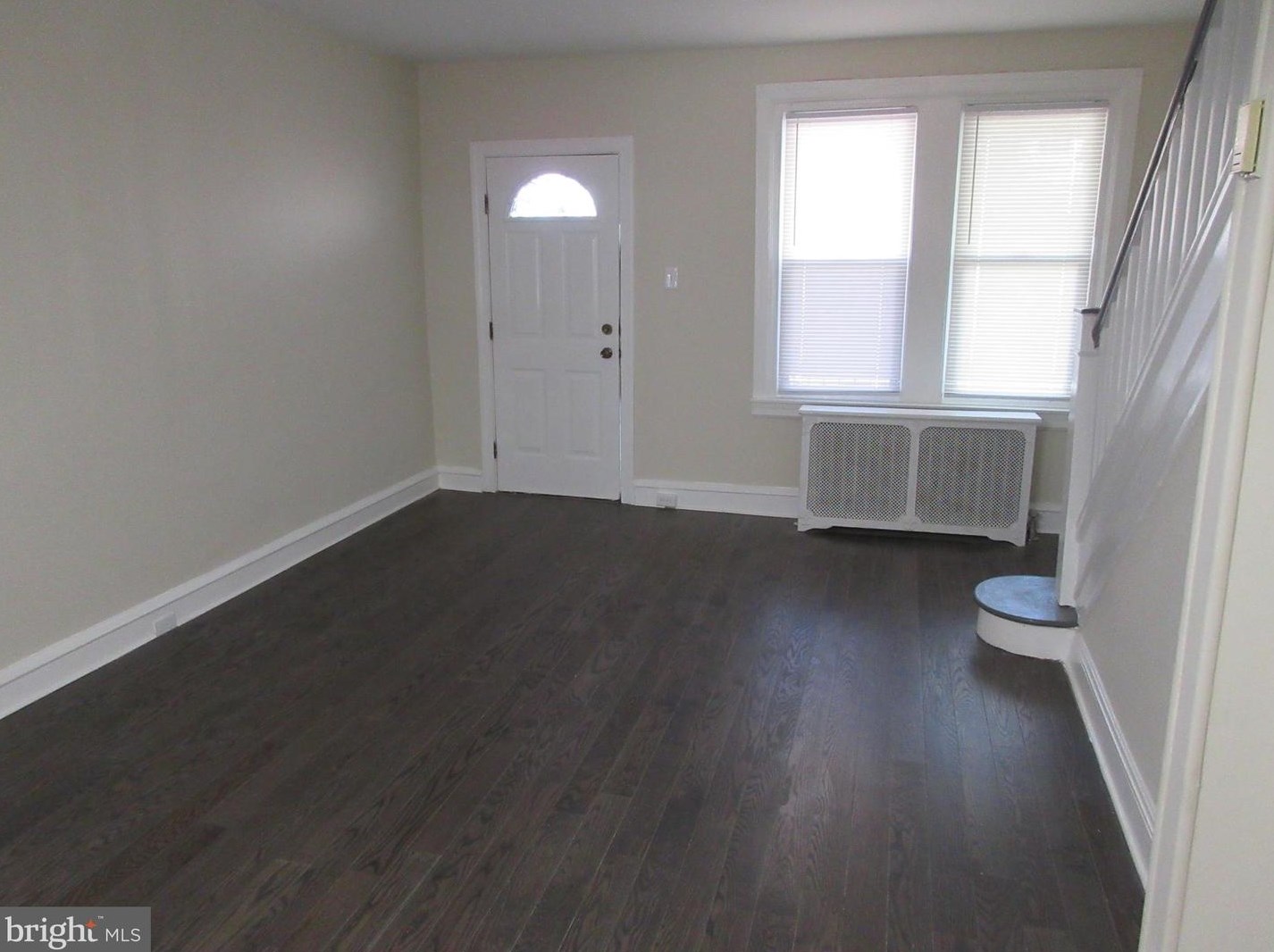 952 Carver St, Philadelphia, PA 19124-1038
