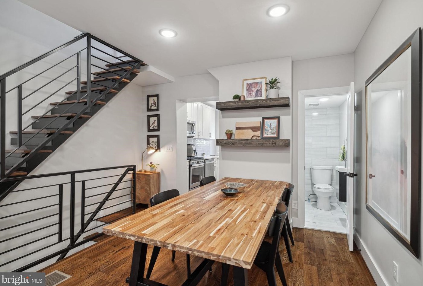 1752 Mole St, Philadelphia PA  19145-2219 exterior