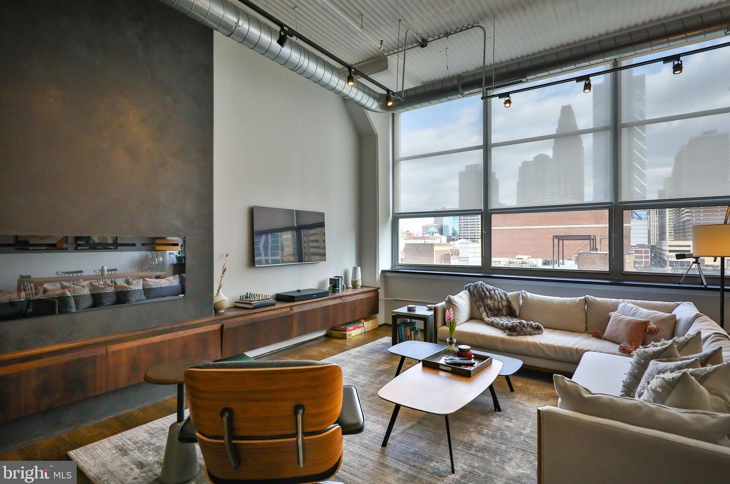 2200 Arch St #608, Philadelphia, PA 19103
