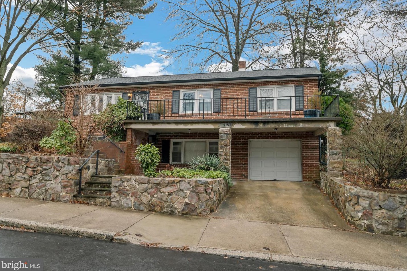 415 Parker Ave, Philadelphia, PA 19128-4401
