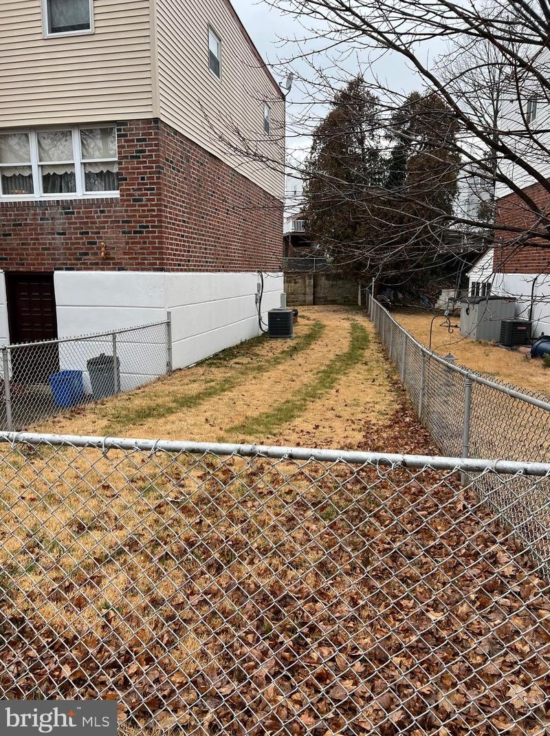 11718 Telfair Rd, Philadelphia, PA 19154-4318