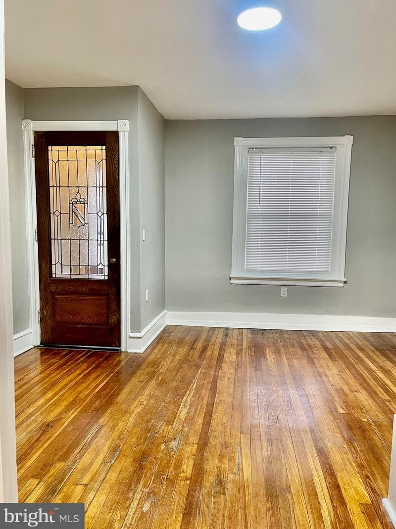 5712 Rodman St, Philadelphia, PA 19143-1942
