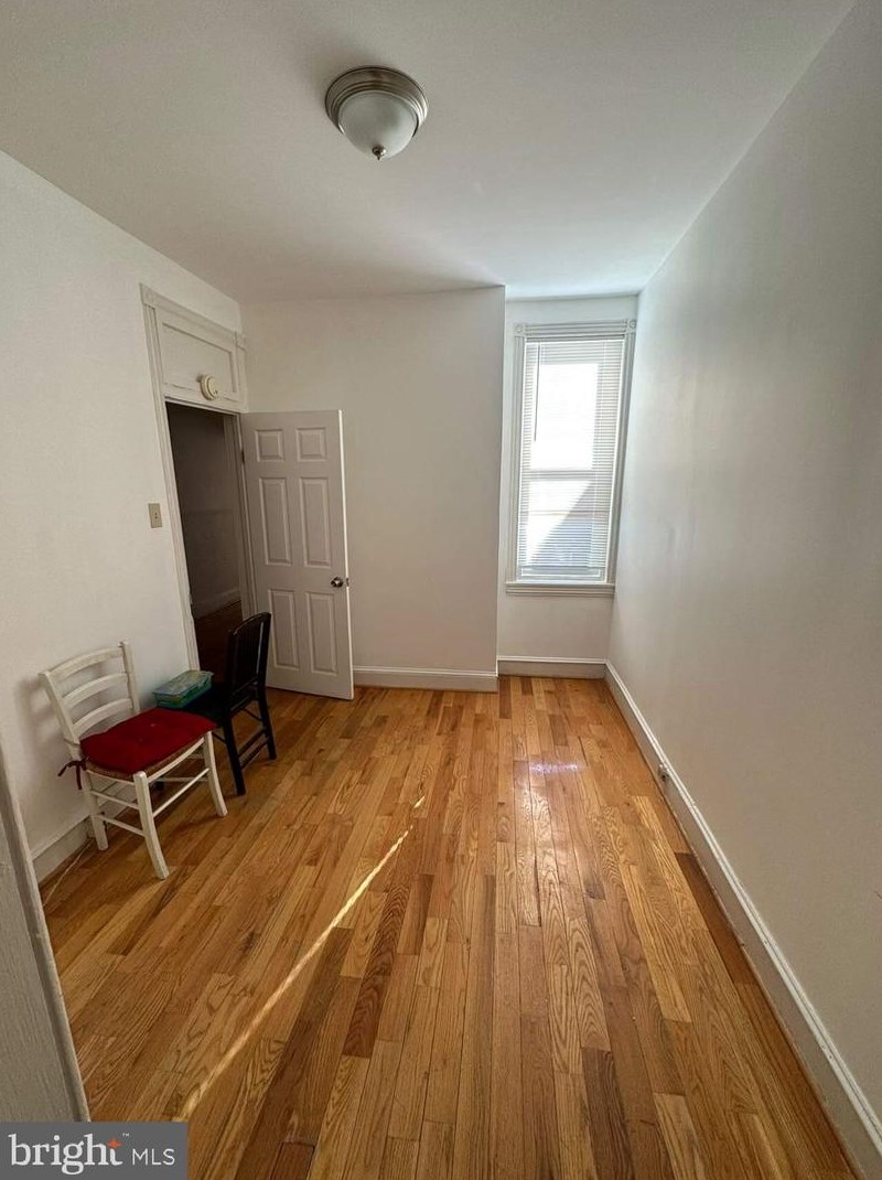 1156 Glenwood Ave, Philadelphia PA  19133-1314 exterior