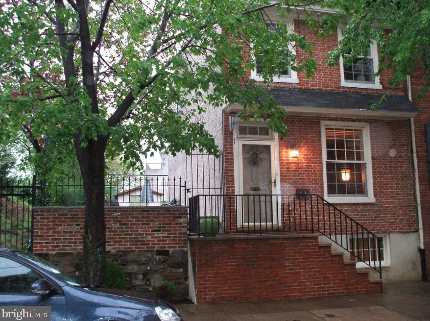 11 Queen St, Philadelphia PA  19147-4313 exterior
