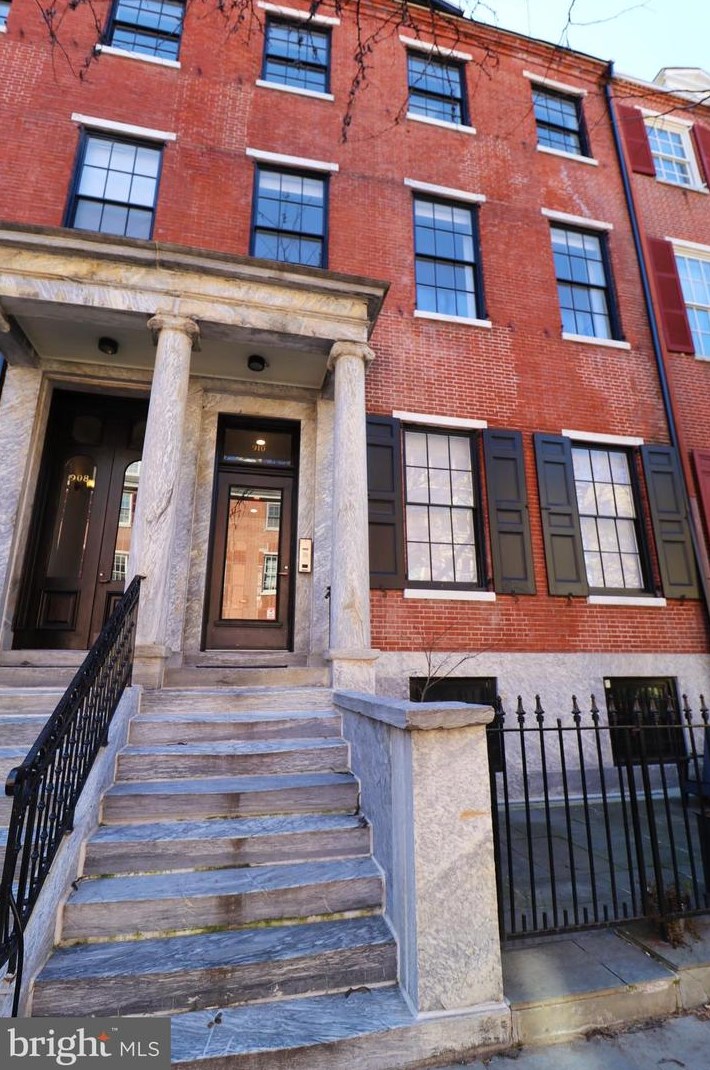 908 Spruce St #5, Philadelphia, PA 19107