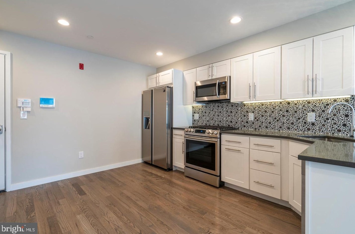 762 S 15th St #c, Philadelphia, PA 19146