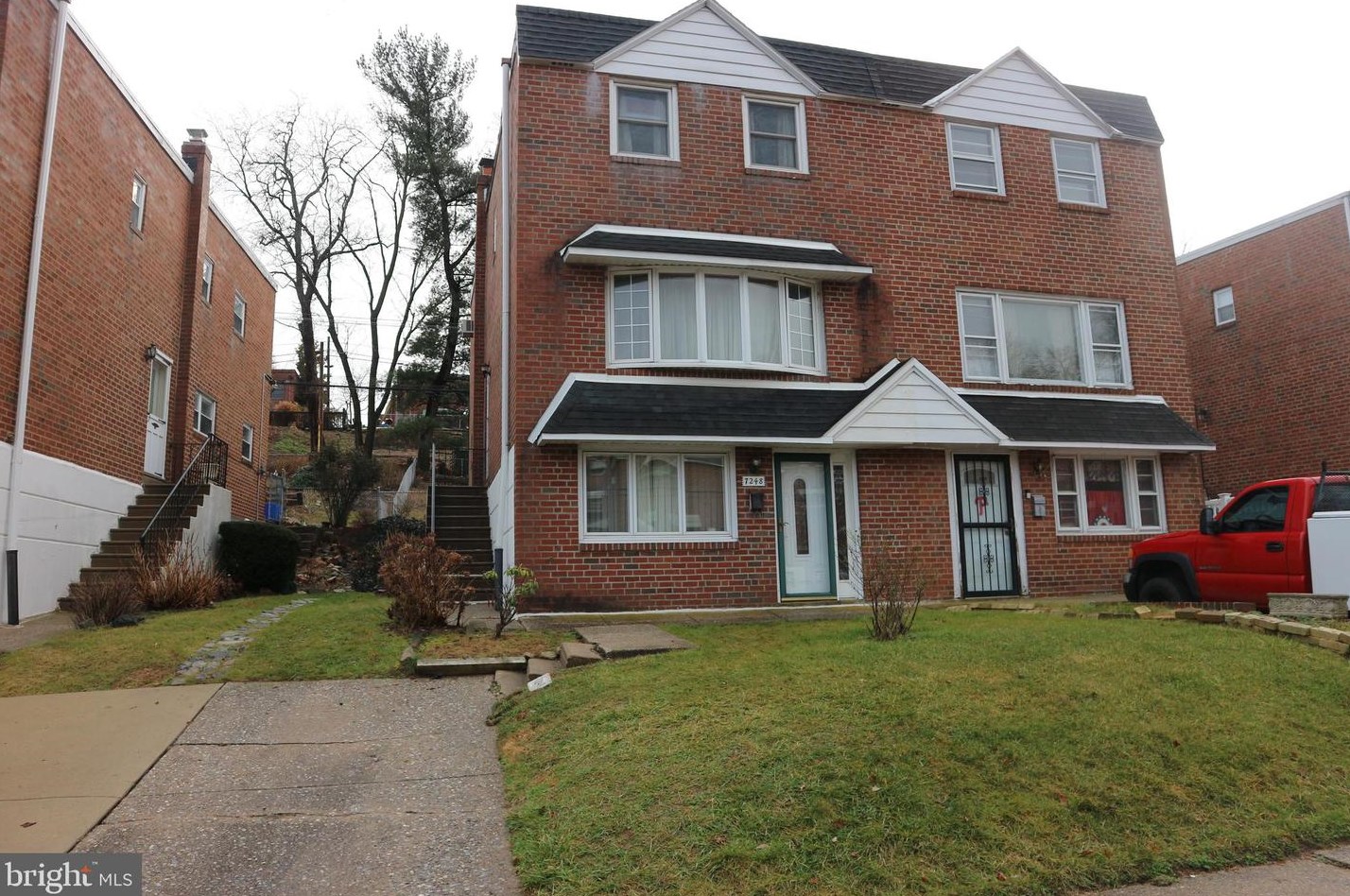 7248 Valley Ave, Philadelphia, PA 19128-3220