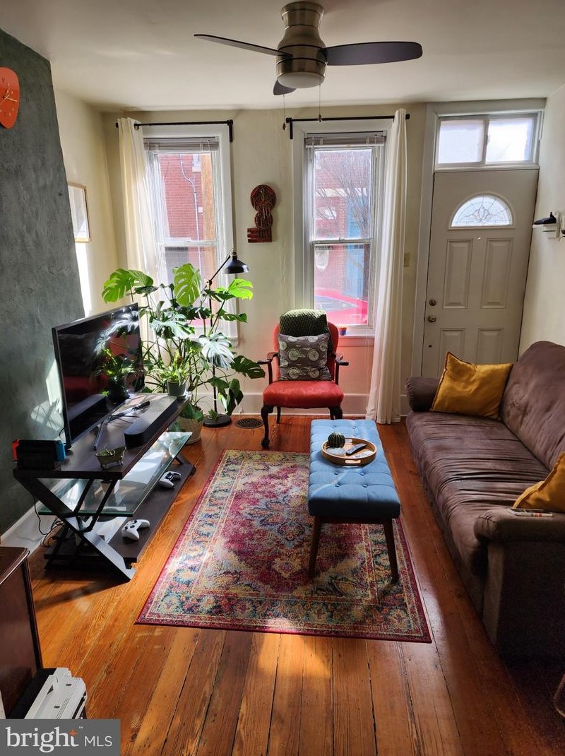 431 Flora St, Philadelphia PA  19125-3315 exterior