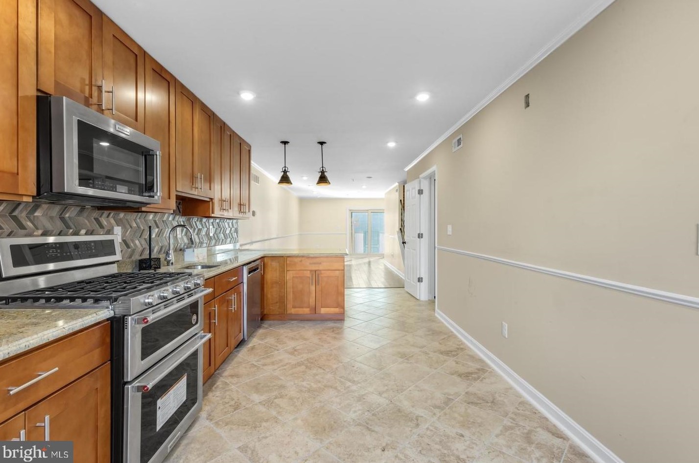 2971 Amber St #1, Philadelphia, PA 19134