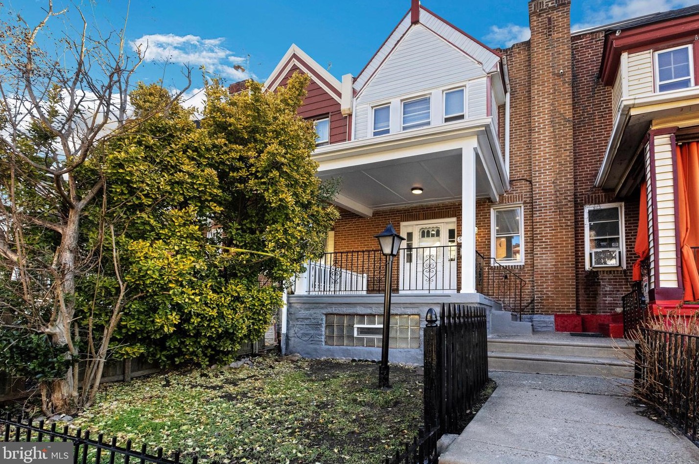 5631 Warnock St, Philadelphia, PA 19141-3612