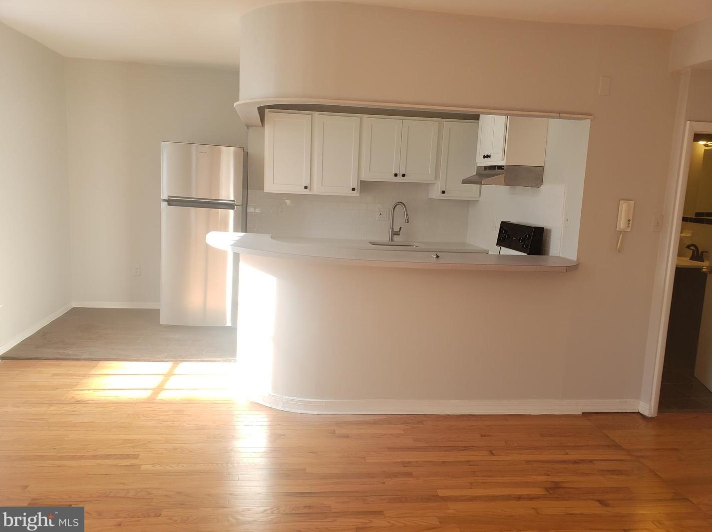 100 N 3rd St #3b, Philadelphia, PA 19106