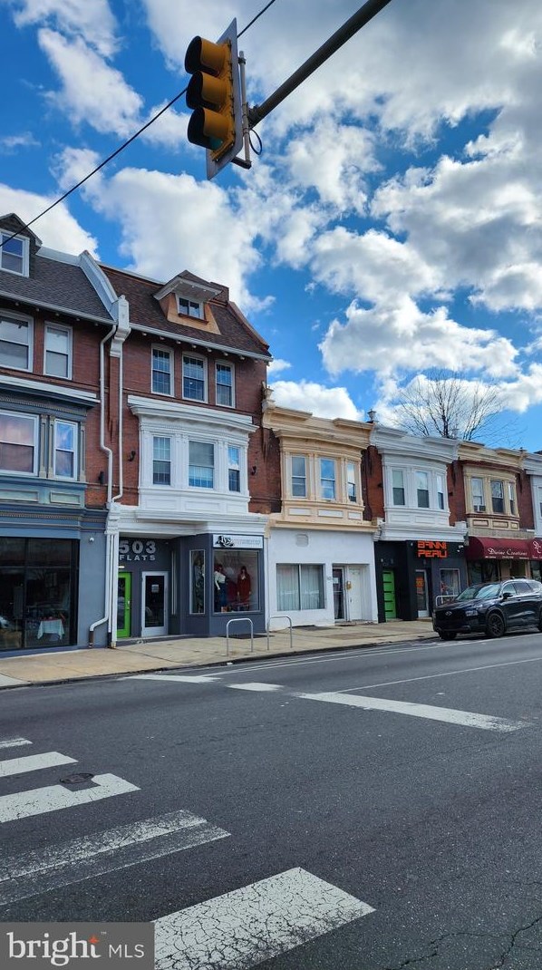 505 S 52nd St #2nd Floor, Philadelphia, PA 19143