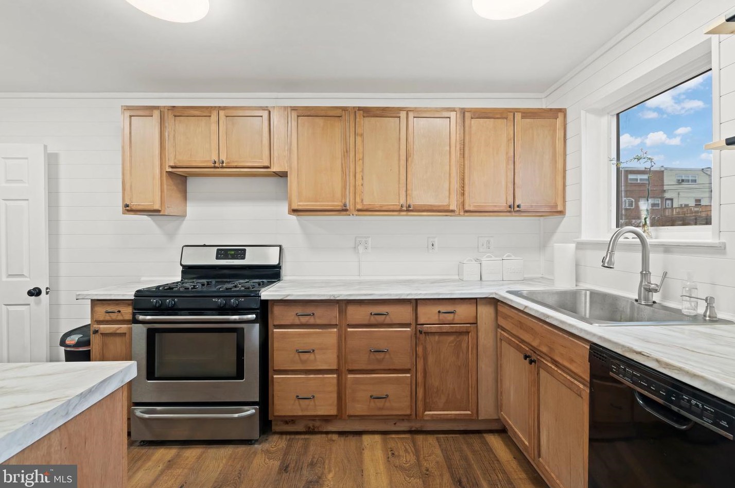 12601 Nanton Dr, Philadelphia, PA 19154-2033