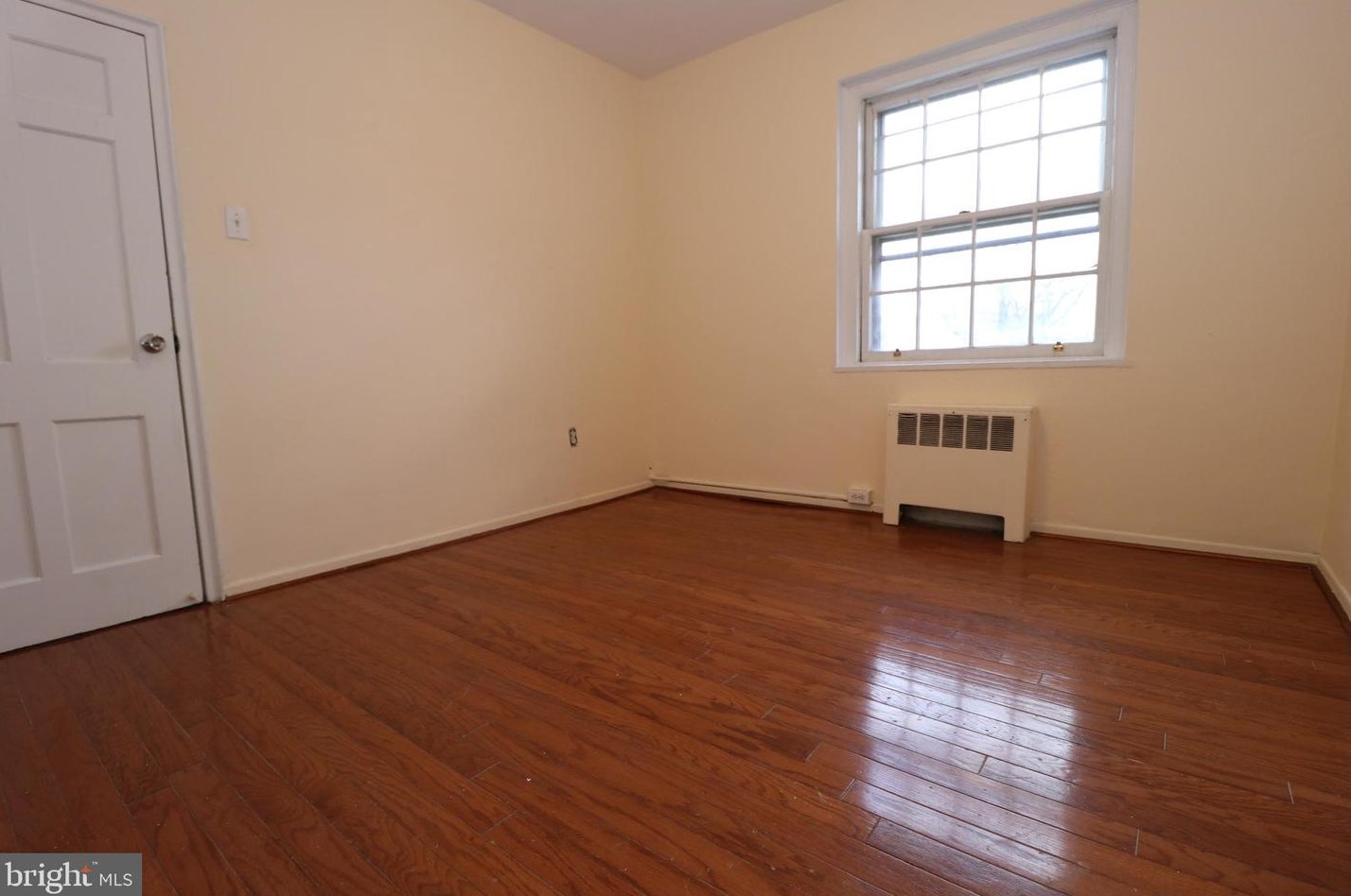 673 Franklin Pl, Philadelphia PA  19123-3418 exterior