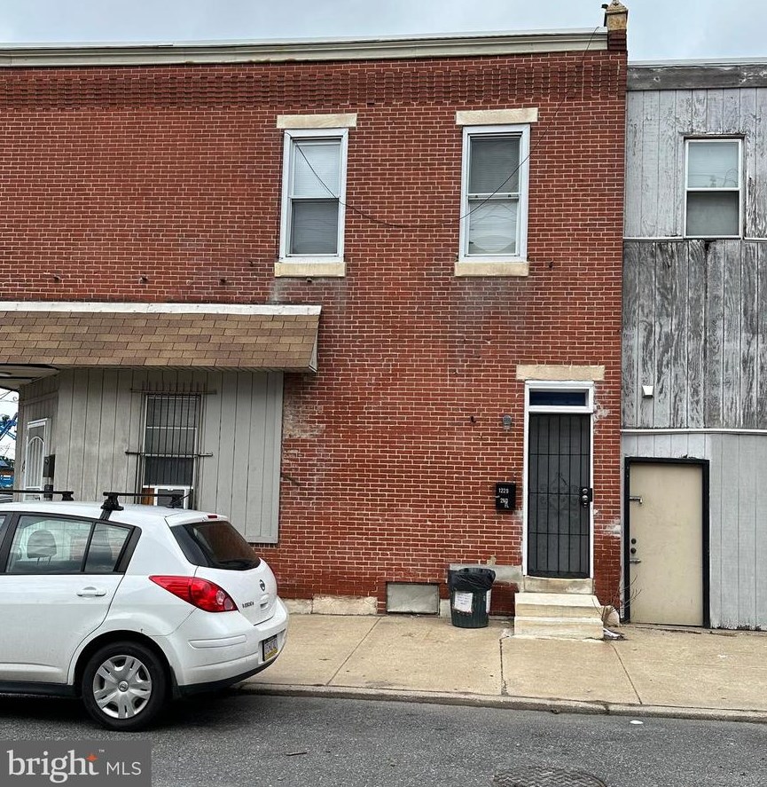 1225 N 28th St, Philadelphia, PA 19146