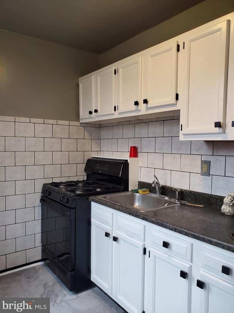 916 Ellsworth St, Philadelphia, PA 19147