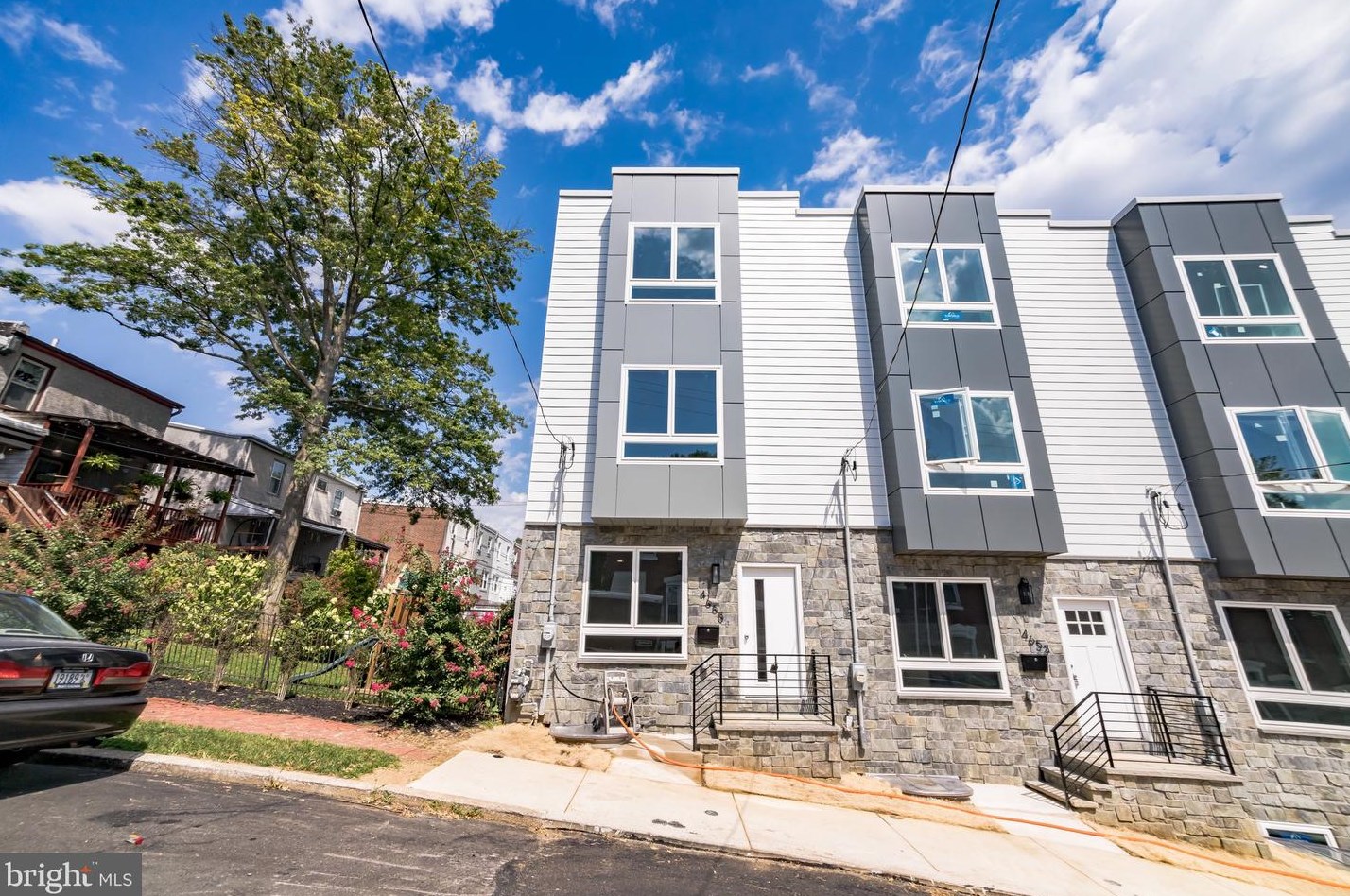4655 Silverwood St, Philadelphia, PA 19128-4613