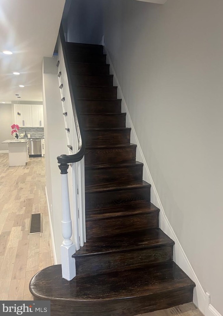 2440 75th Ave, Philadelphia PA  19138-1318 exterior