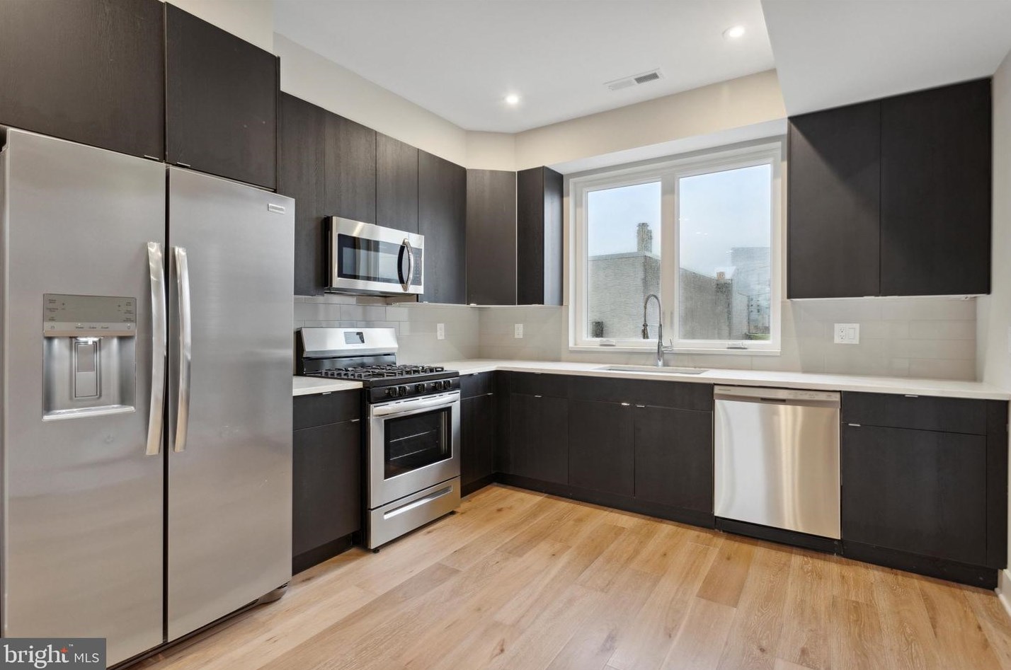 2605 Annin St #3r, Philadelphia, PA 19146